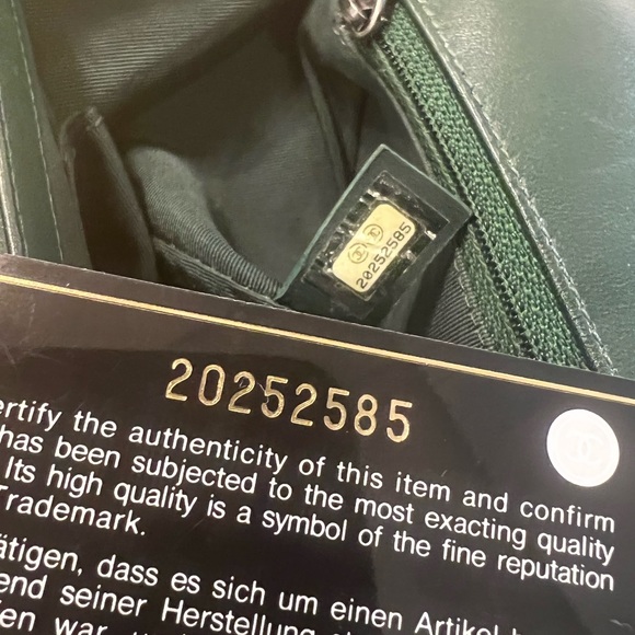 Chanel Green Quilted Calfskin Medium Boy Flap Handbag - Picture 8 of 9